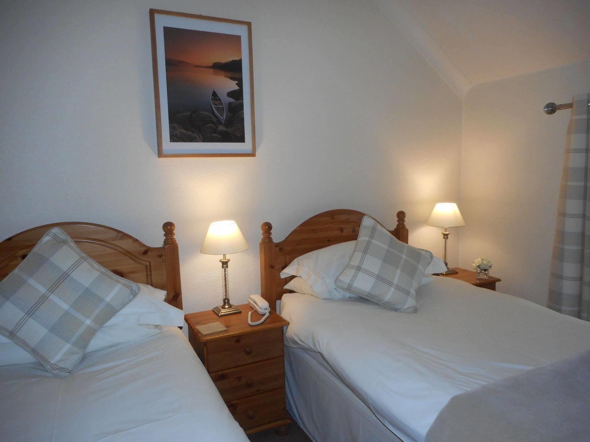 The Robertson Arms 3*